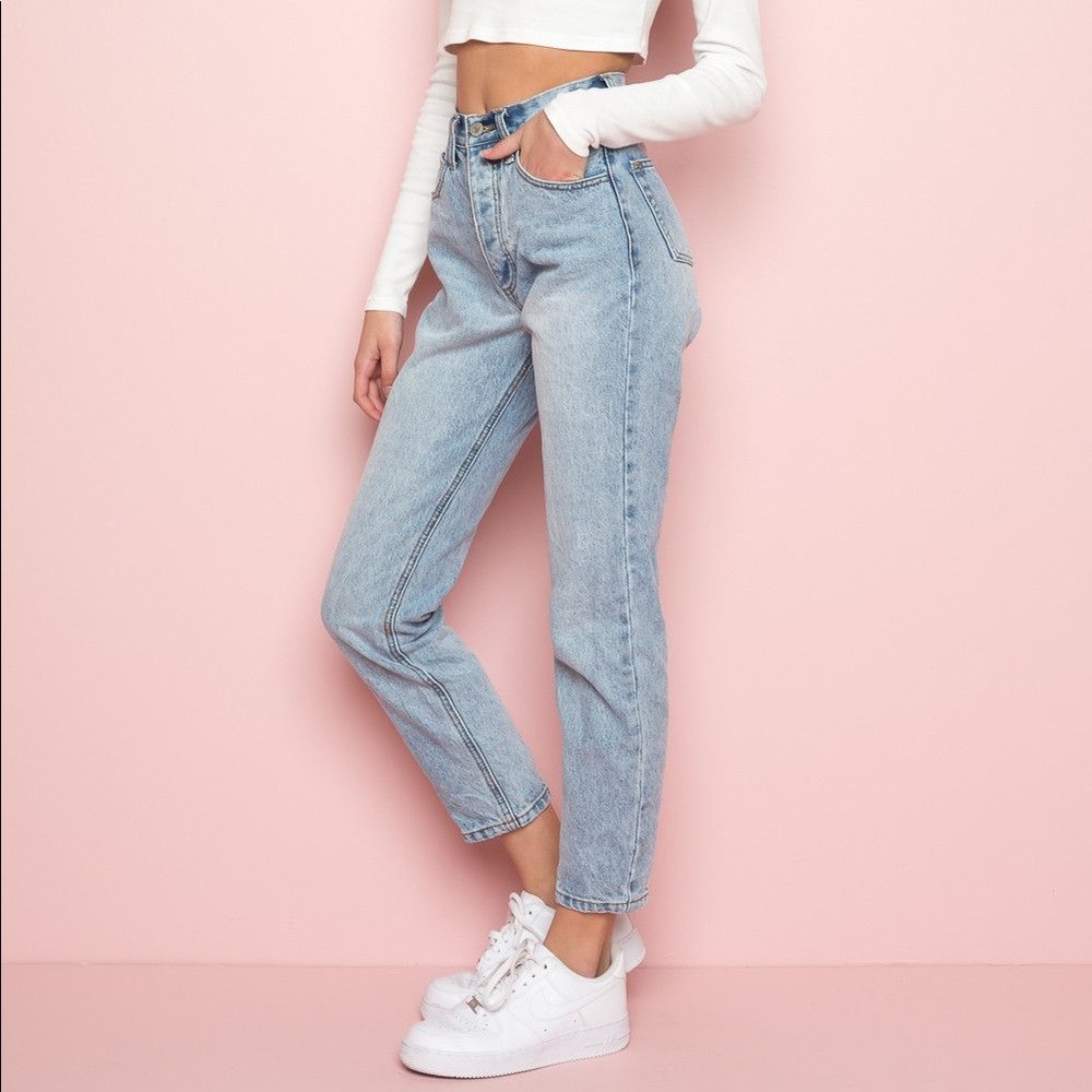 Brandy Melville Boyfriend Jeans!